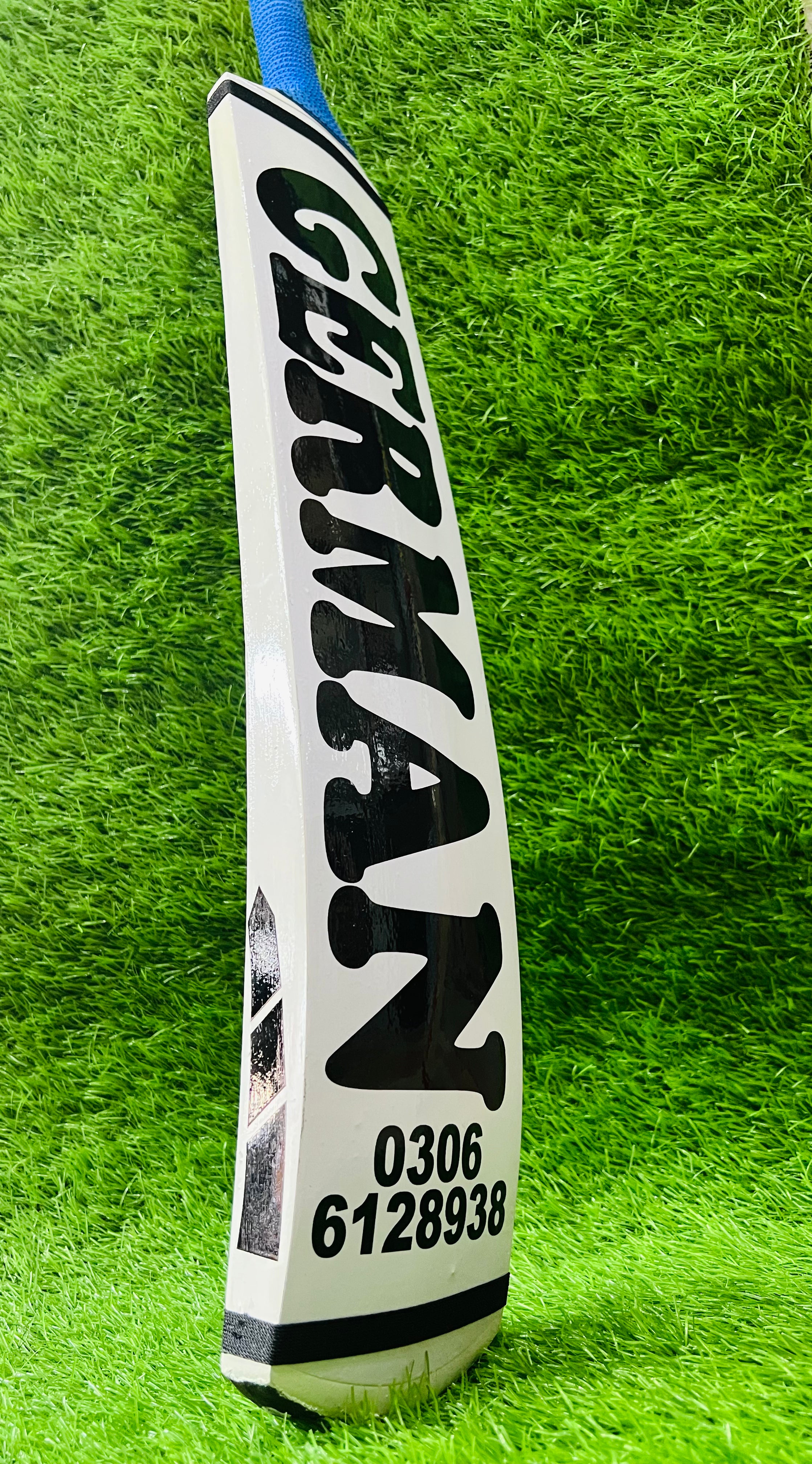 GERMAN COCONET BAT MALASHIAN CAN HANDLE